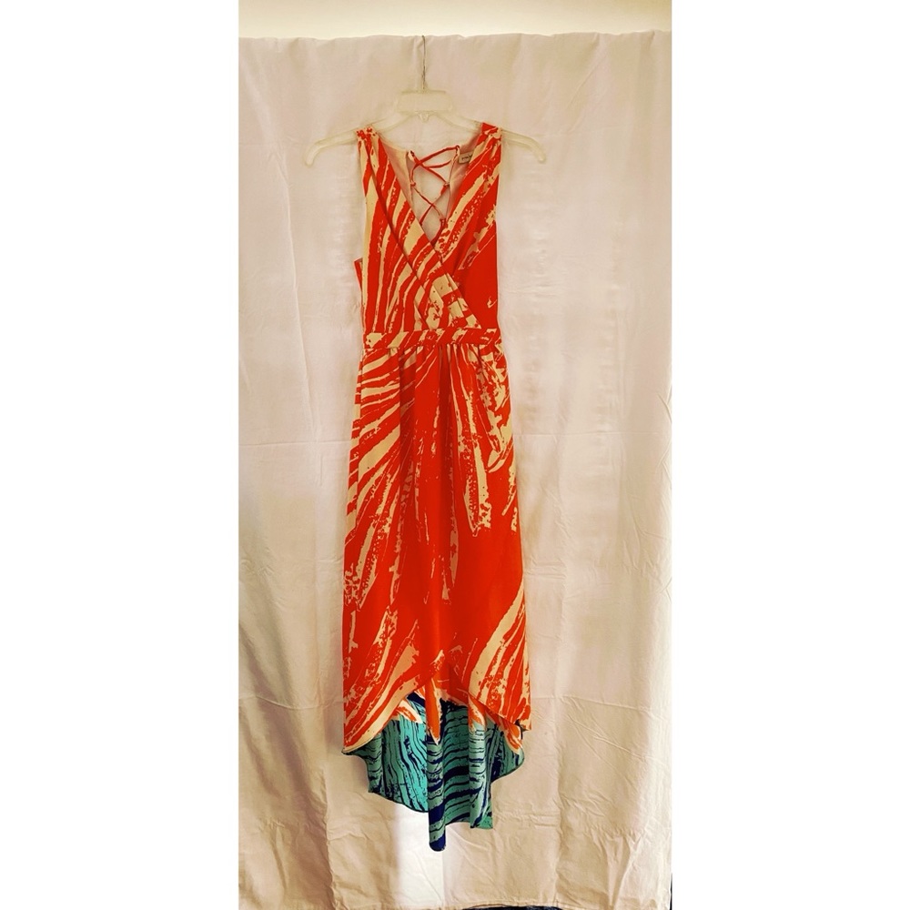 High low summer dress with lace up detail in back.